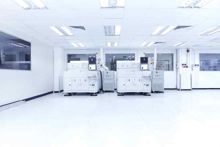 cleanroom rubber extrusions for semiconductor tool enclosures